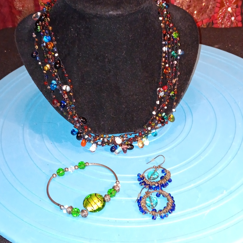 Awesome necklace set